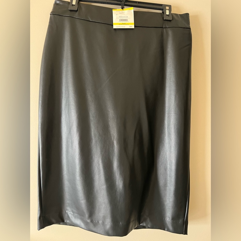 Anne Klein Black Pencil Skirt
